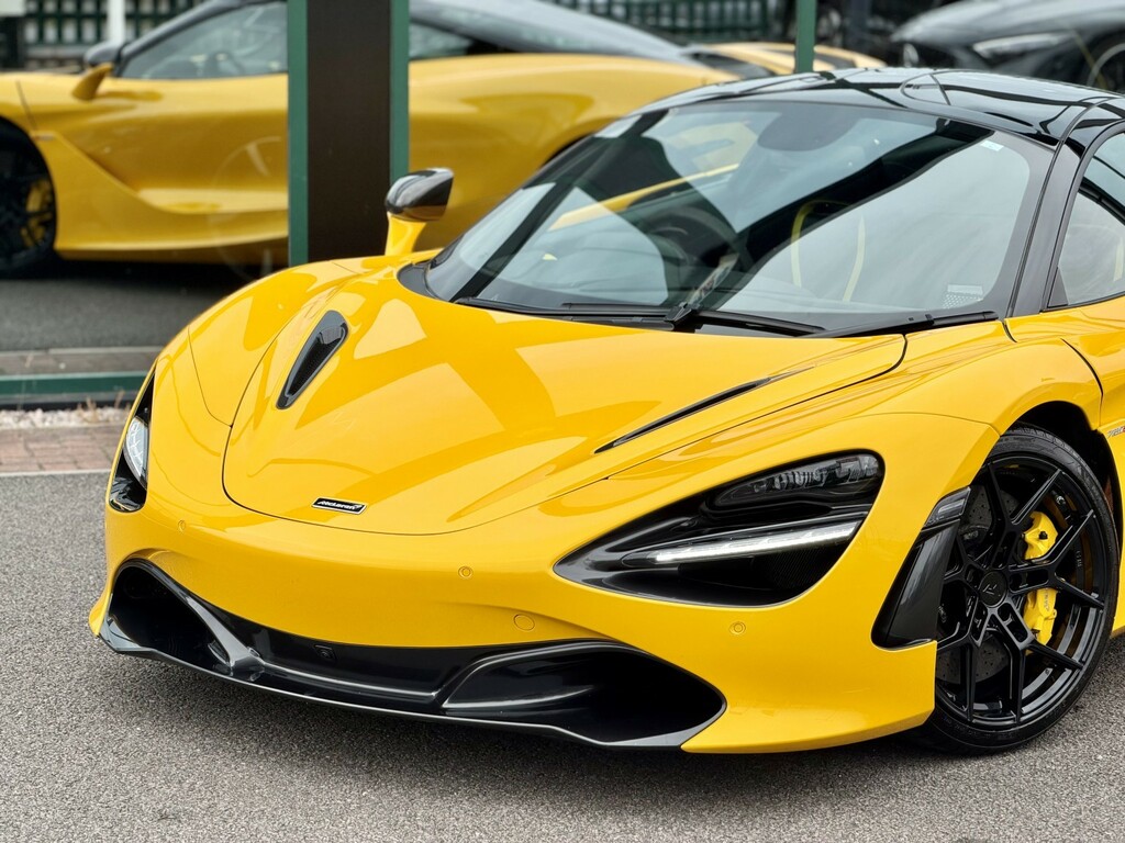 McLaren 720S Performance Black #19