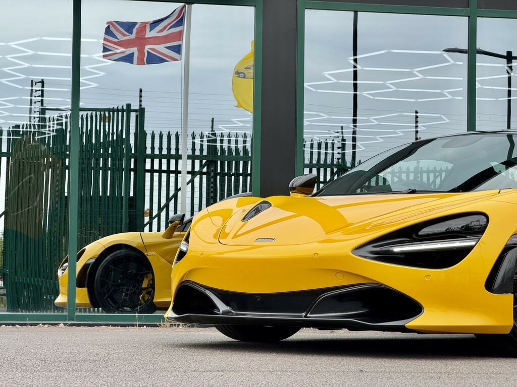 McLaren 720S Performance Black #17