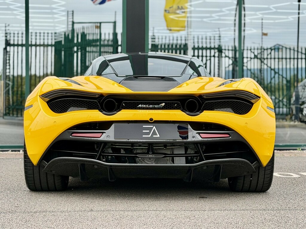 McLaren 720S Performance Black #30