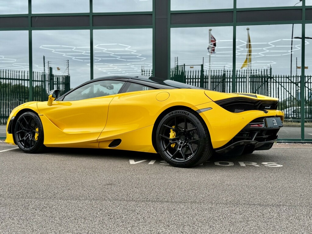 McLaren 720S Performance Black #31