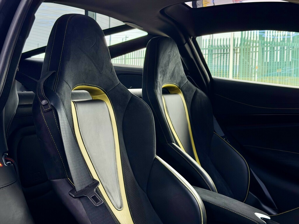 McLaren 720S Performance Black #44