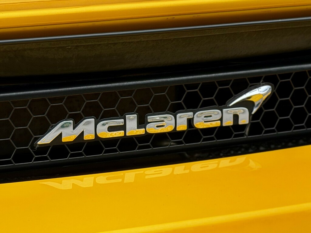 McLaren 720S Performance Black #33