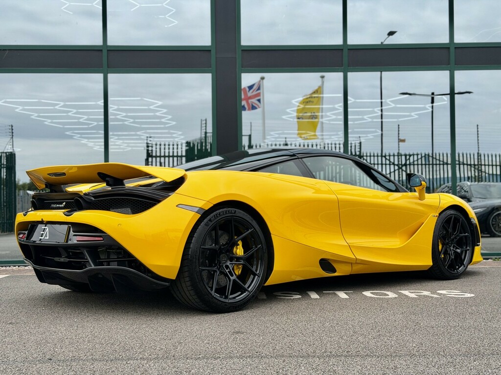 McLaren 720S Performance Black #37