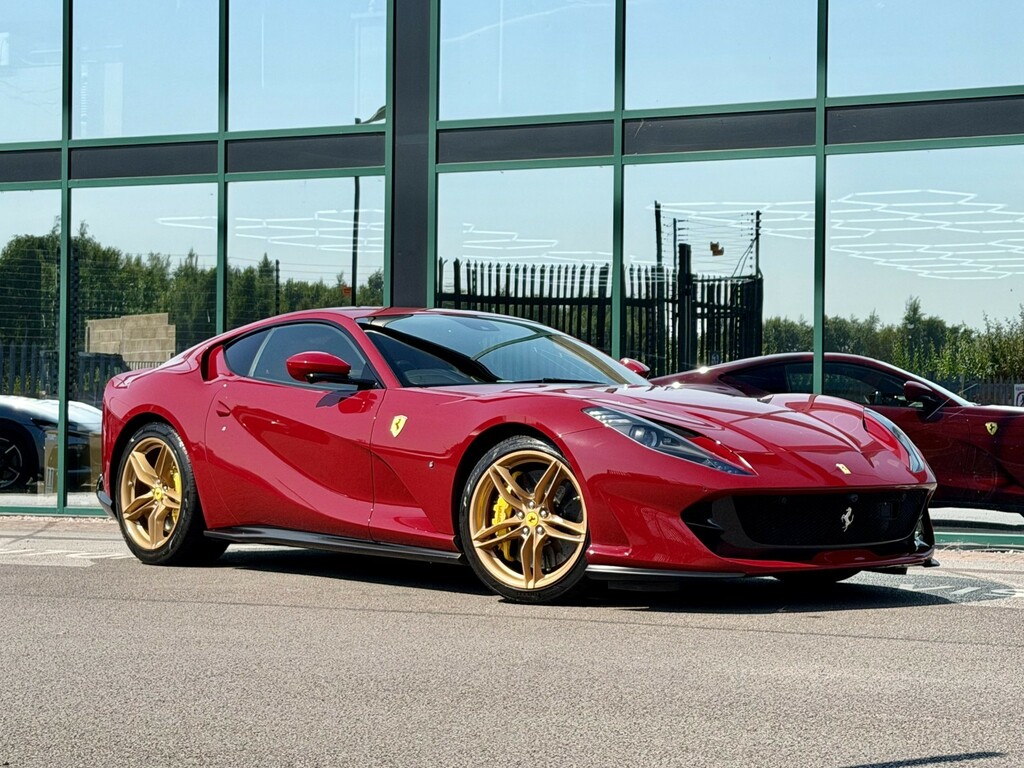 Ferrari 812 Superfast Coupe 6.5 V12 202020 Red