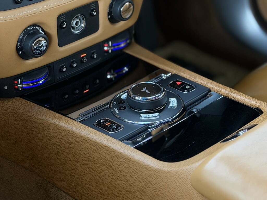 Rolls-Royce Wraith 6.6 V12 Coupe Euro 6 624 Bhp Silver #45