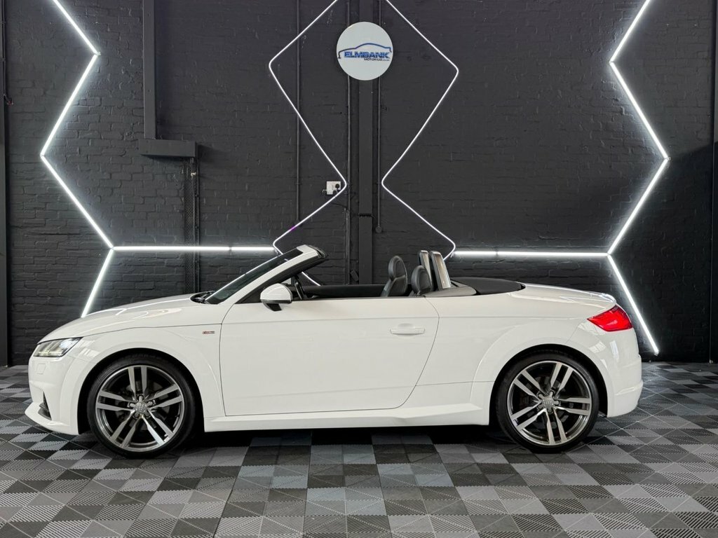 Audi TT 2L S Line FY16CJO White #4