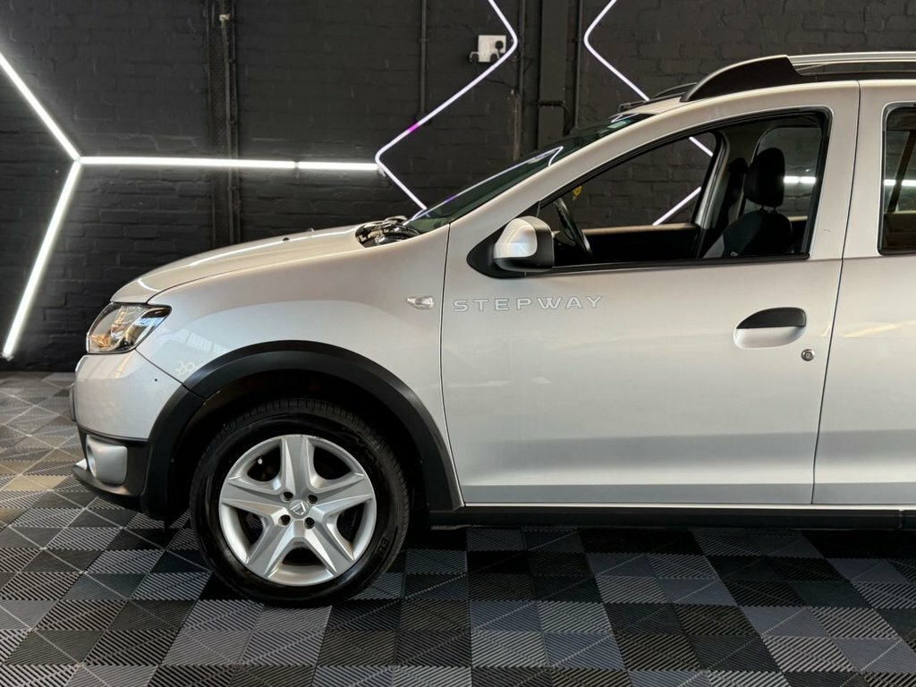 Dacia Sandero Stepway 1.5L Ambiance SE64DRX Silver #4
