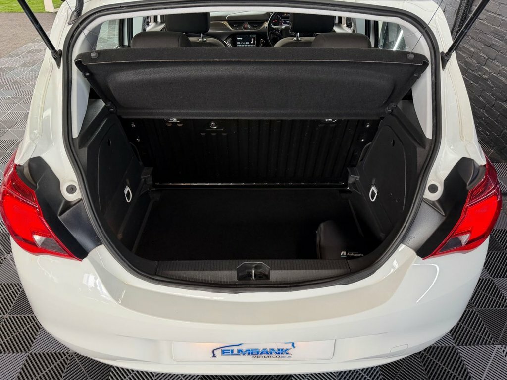 Vauxhall Corsa 1.4L Energy White #4