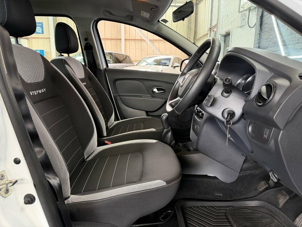 Dacia Sandero Stepway 0.9 Tce Comfort Hatchback Euro 6 Grey #16
