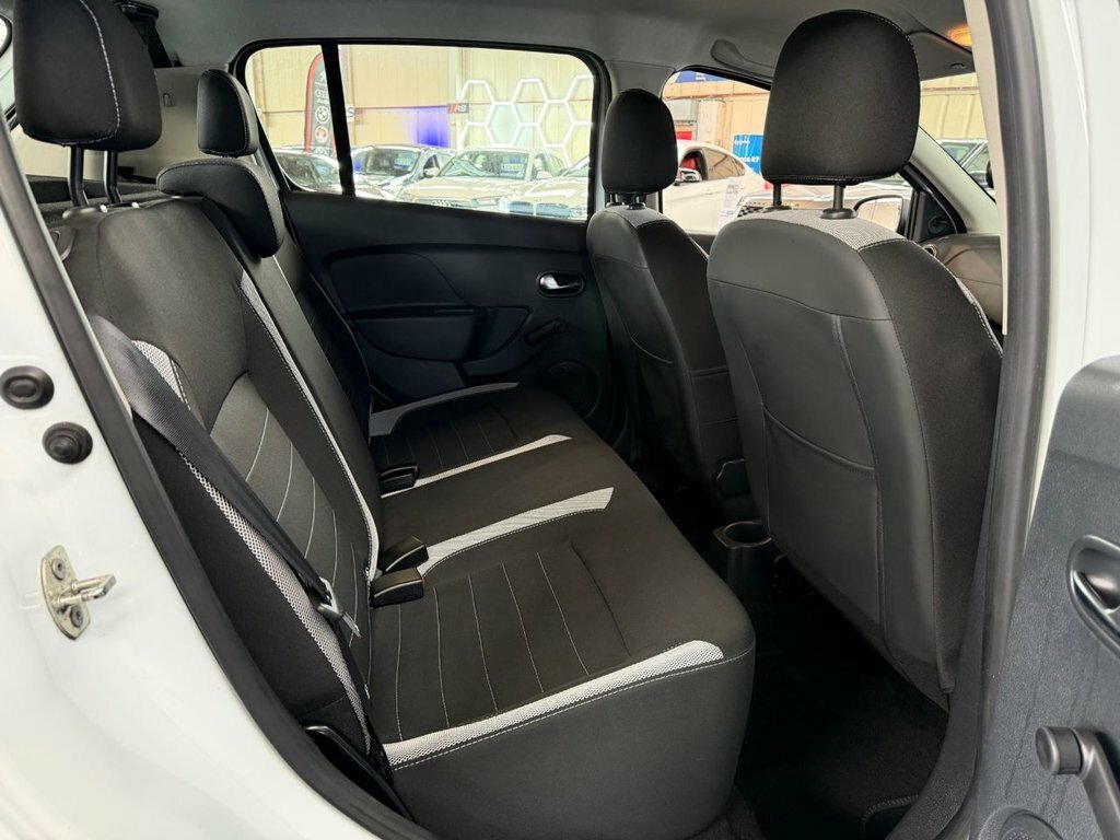 Dacia Sandero Stepway 0.9L Essential White #6