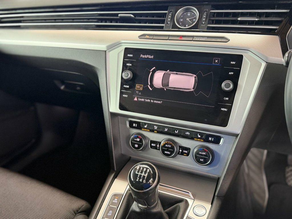 Volkswagen Passat 1.5 Tsi Evo 150 Se Business Grey #15