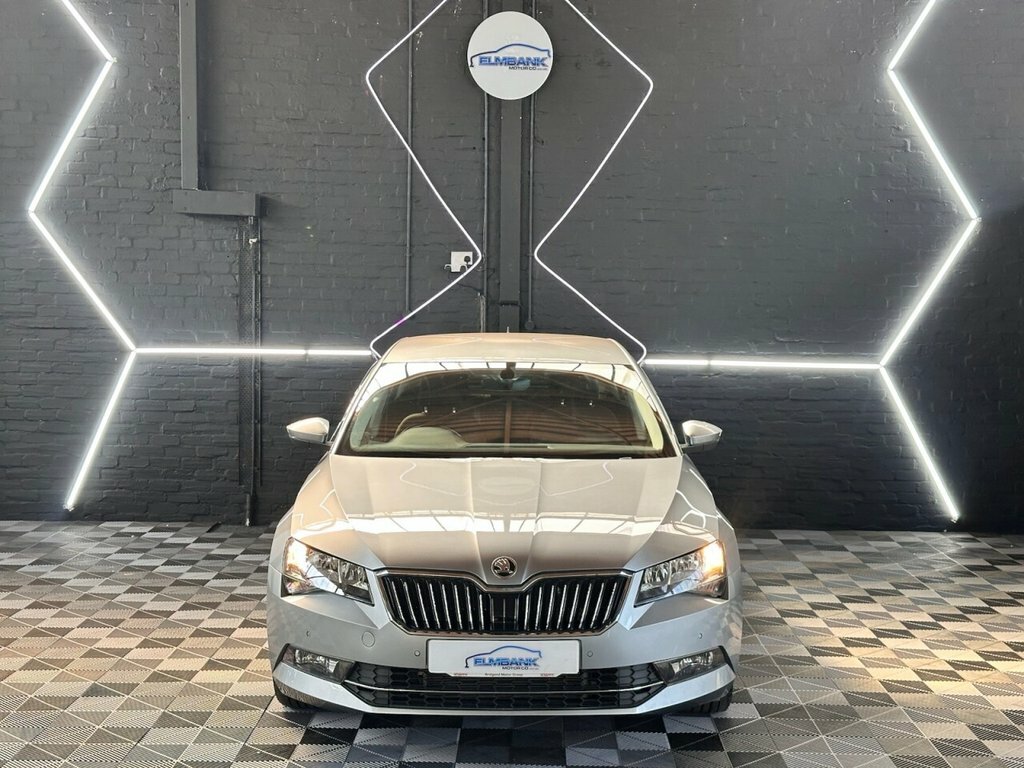 Skoda Superb 1.5L Se Grey #4