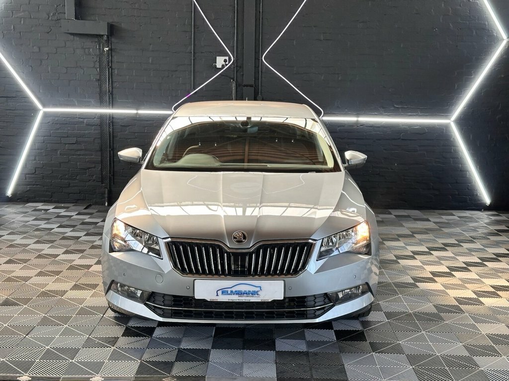 Skoda Superb 1.5L Se Grey #2