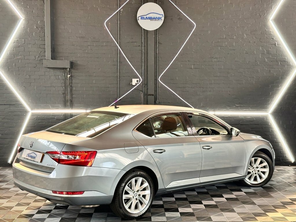 Skoda Superb 1.5L Se Grey #3