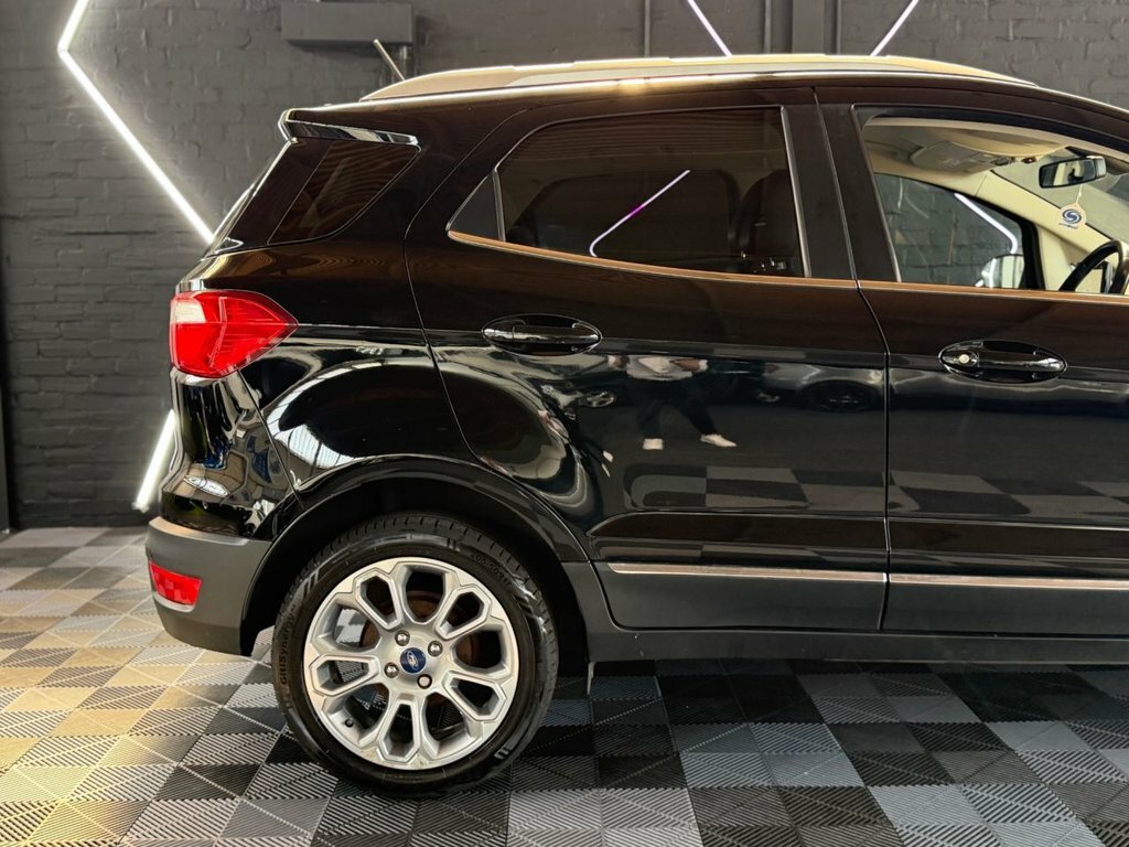 Ford Ecosport Hatchback Orange #28