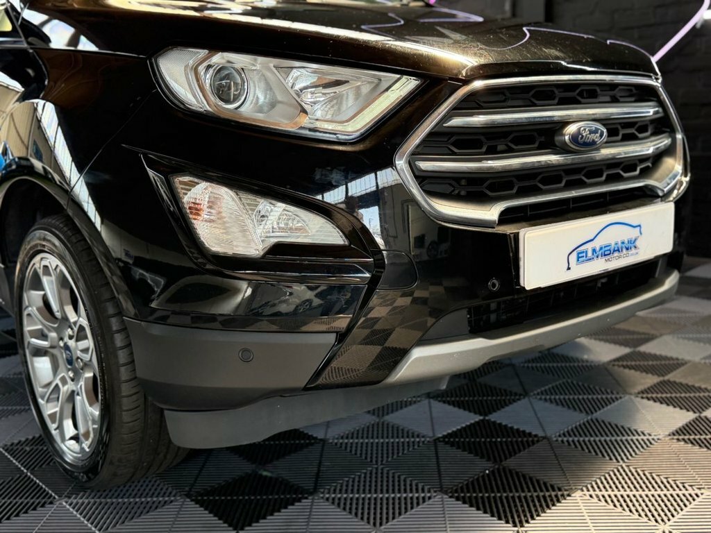 Ford Ecosport Hatchback Orange #29