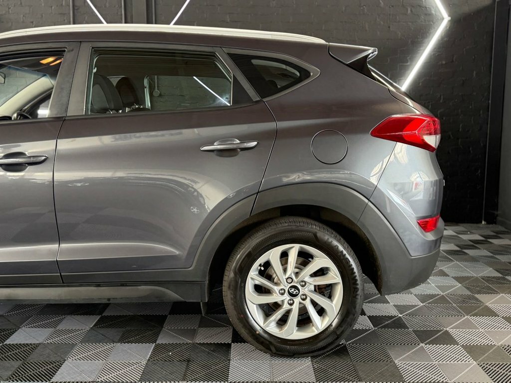 Hyundai Tucson 1.7L Se Nav ST66HJU Grey #6