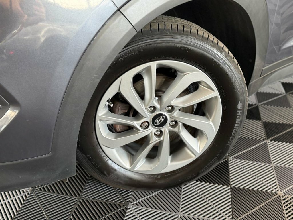 Hyundai Tucson 1.7L Se Nav ST66HJU Grey #3