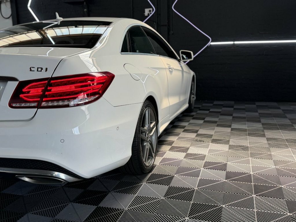 Mercedes-Benz E Class E350 V6 Bluetec Amg Sport White #23