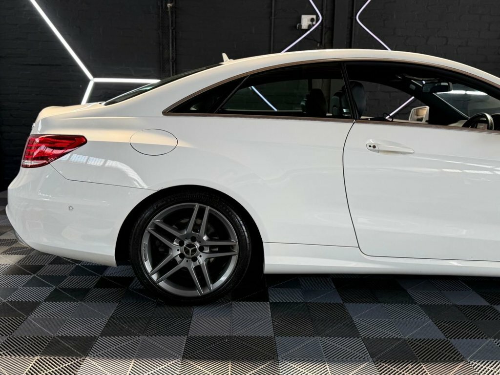 Mercedes-Benz E Class E350 V6 Bluetec Amg Sport White #34