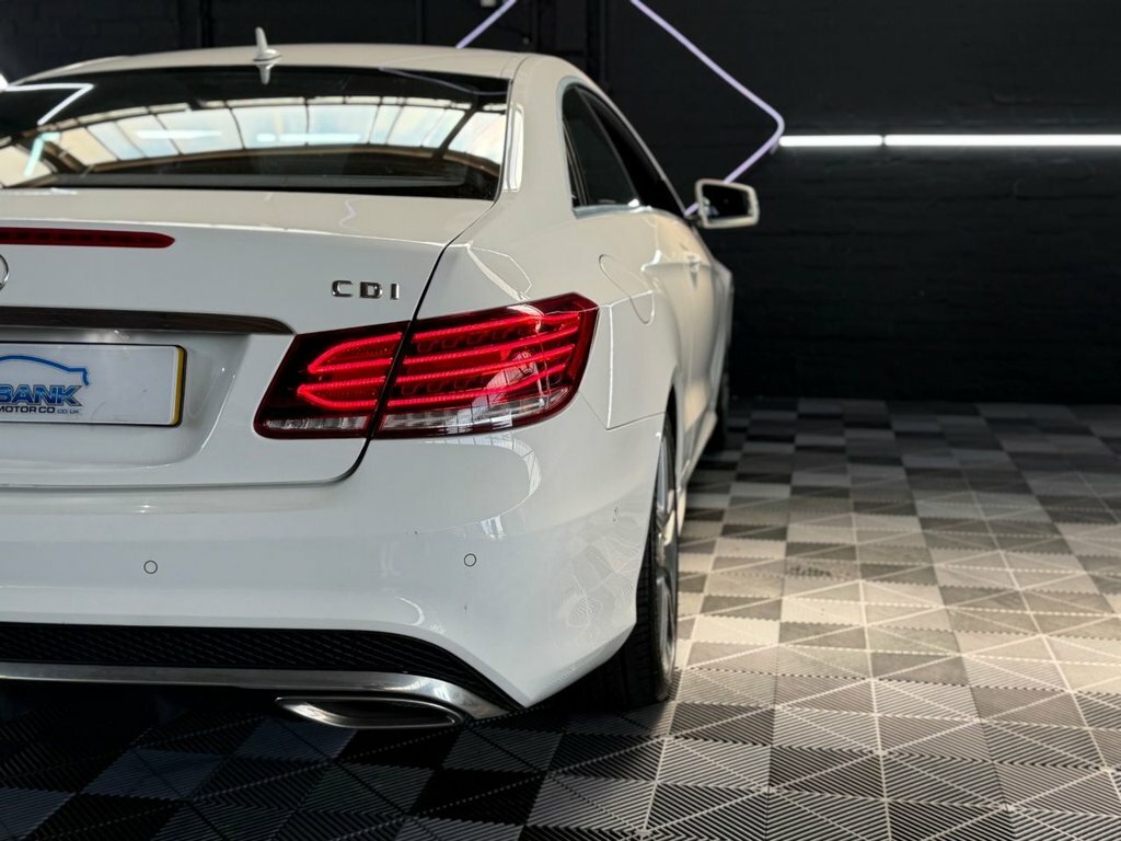 Mercedes-Benz E Class E350 V6 Bluetec Amg Sport White #27