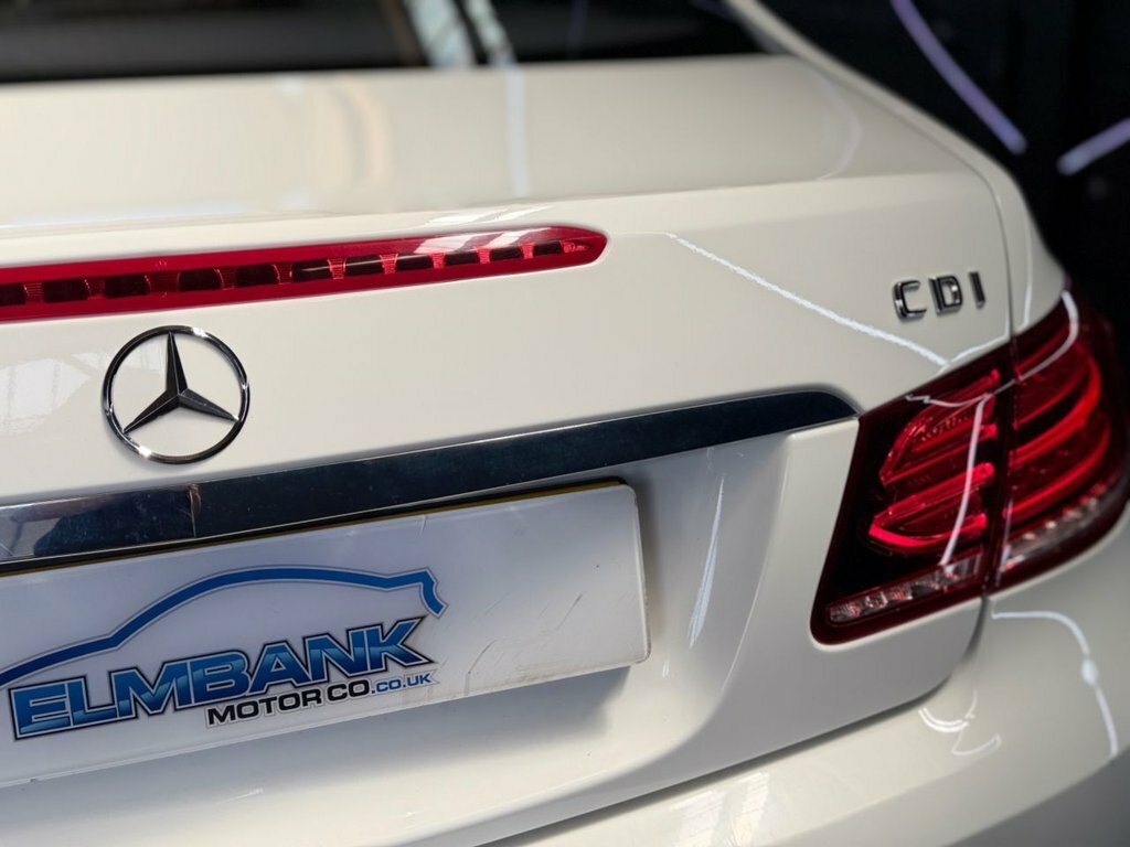 Mercedes-Benz E Class 2.1L Amg Sport White #4