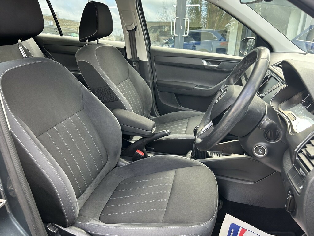 Skoda Fabia Estate 1.0 Tsi Se L 201919 WJ19KKV Grey #2