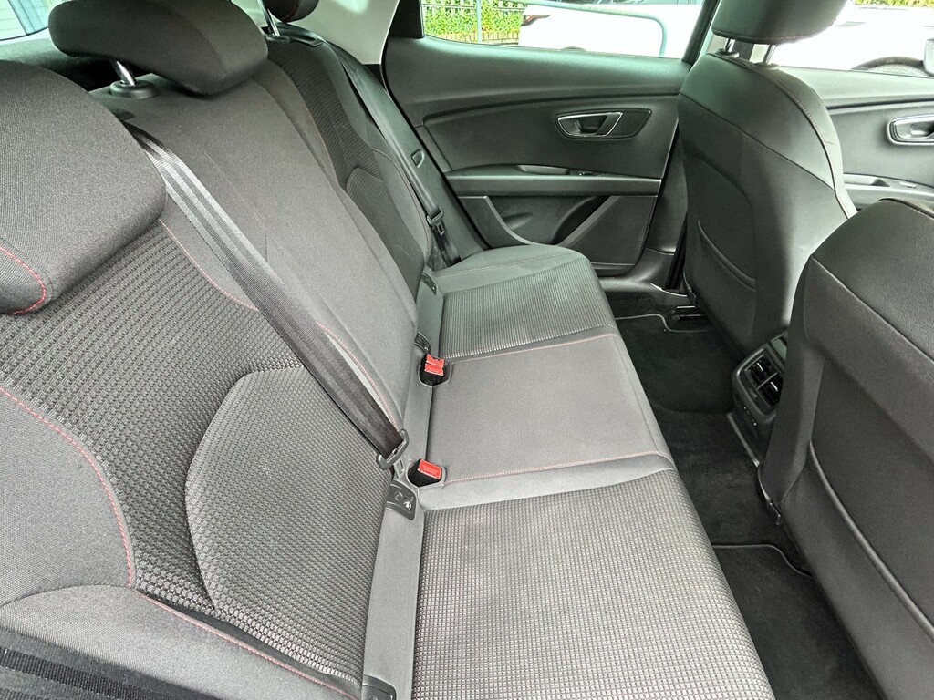 Seat Leon Hatchback 1.4 Tsi Fr Technology 2018 VE18MVG Black #3