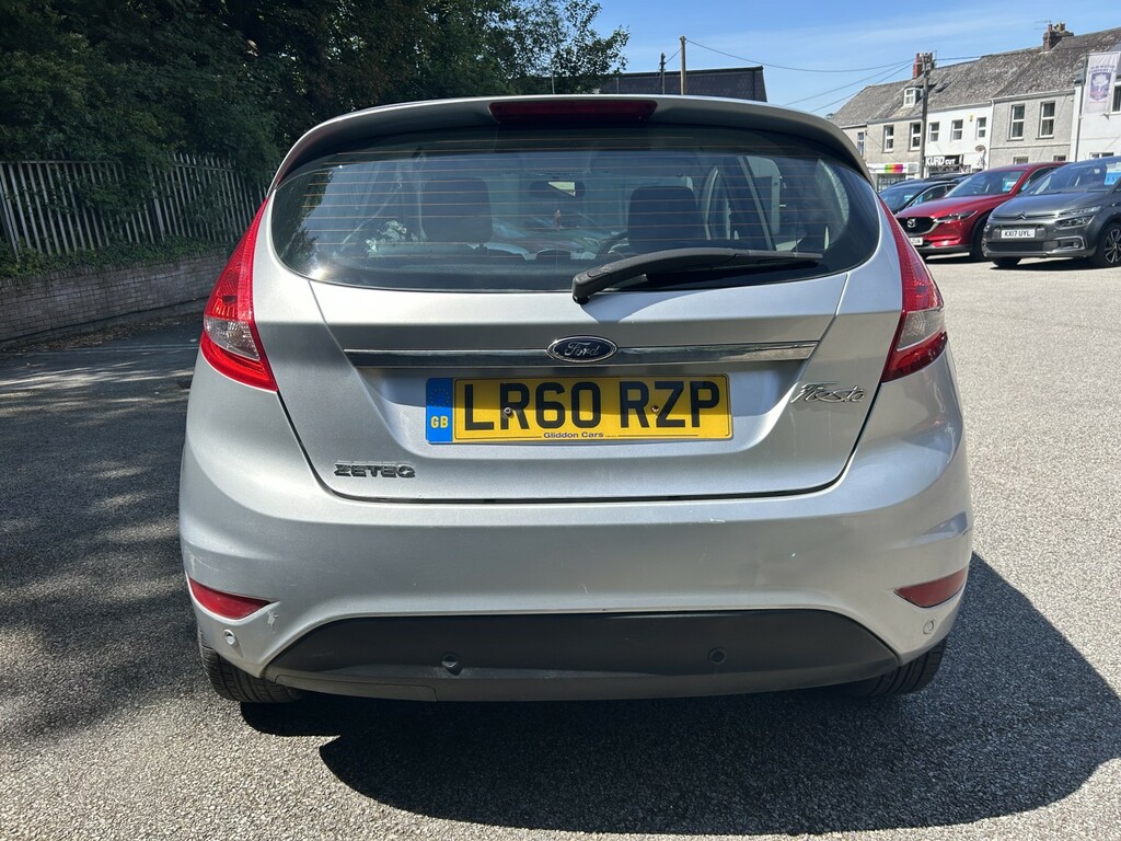 Ford Fiesta 2010 Ford Fiestanbsp1.4 Titanium 2 Keys Ule Red #9