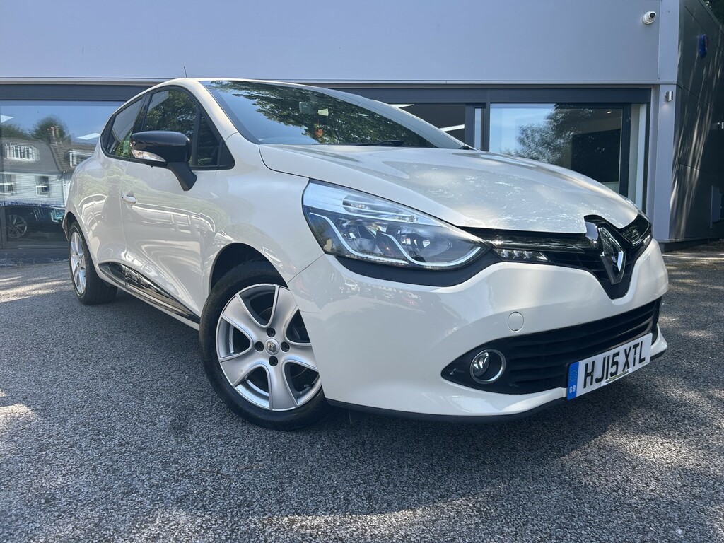 Renault Clio Hatchback 1.2 Dynamique Medianav 1.2 16V 75 2015 White
