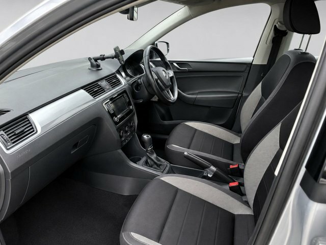 Skoda Rapid Dsg 1.4 Tsi Se Edition Silver #6