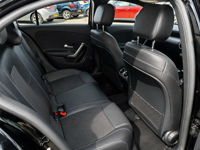 Mercedes-Benz A Class 7 Speed Dct A180d 1.5 Turbo Spo Black #4