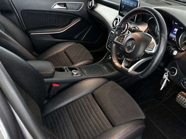 Mercedes-Benz GLA Class Gla200d 7 Speed 7G-dct 2.1 Turbo Diese Grey #2