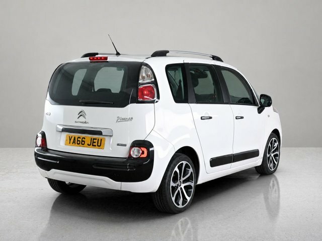 Citroen C3 Picasso 1.6 Turbo Blue Hdi Platinum Edition White #3