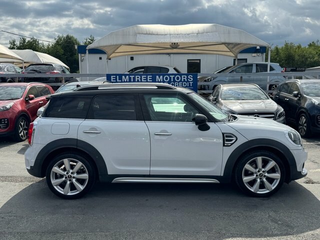 Mini Countryman Cooper 1.5 Exclusive Edition Suv Man YM19DHK White #2
