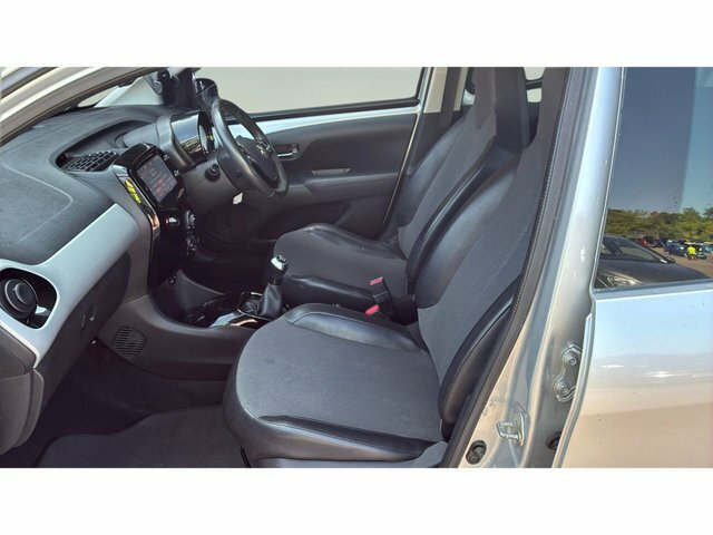 Toyota Aygo 1.0 Vvt-i X-pression Hatchback Man Silver #2