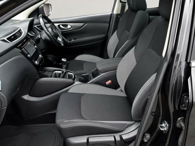 Nissan Qashqai 1.5 Dci N-connecta Suv Euro Black #6