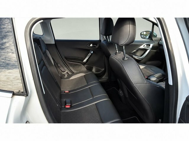 Peugeot 2008 Allure White #10