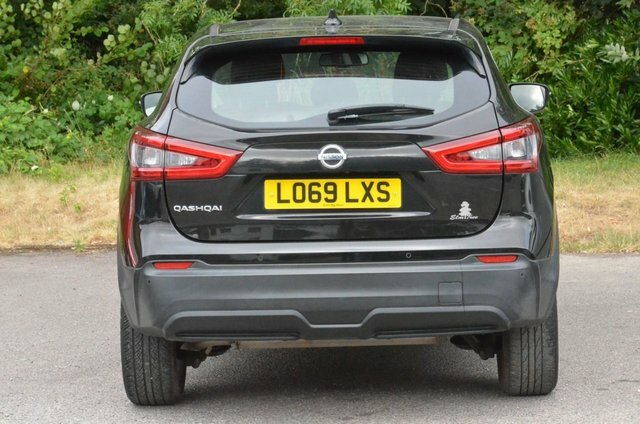 Nissan Qashqai Dig-t Acenta Premium Suv LO69LXS Black #4