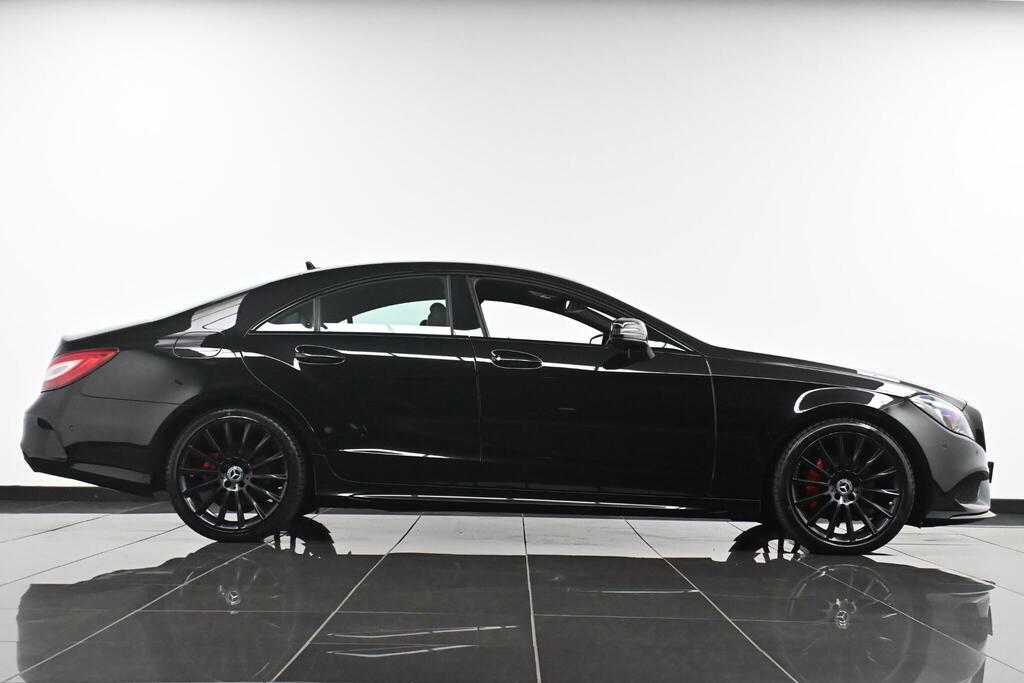Mercedes-Benz CLS Amg Line Black #5