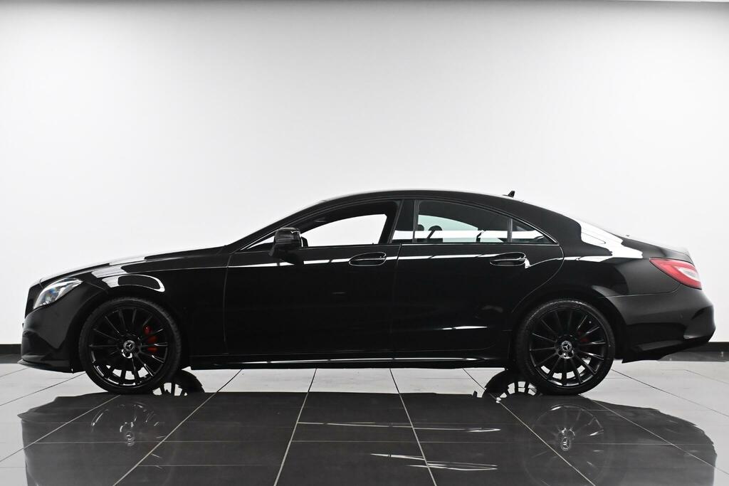 Mercedes-Benz CLS Amg Line Black #6