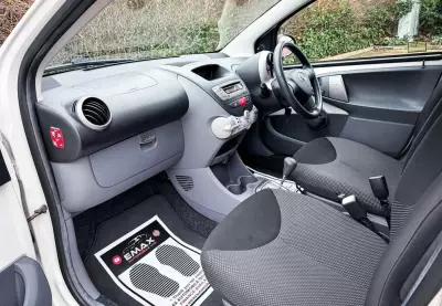 Toyota Aygo 1.0 Vvt-i Ice Mmt Black #19