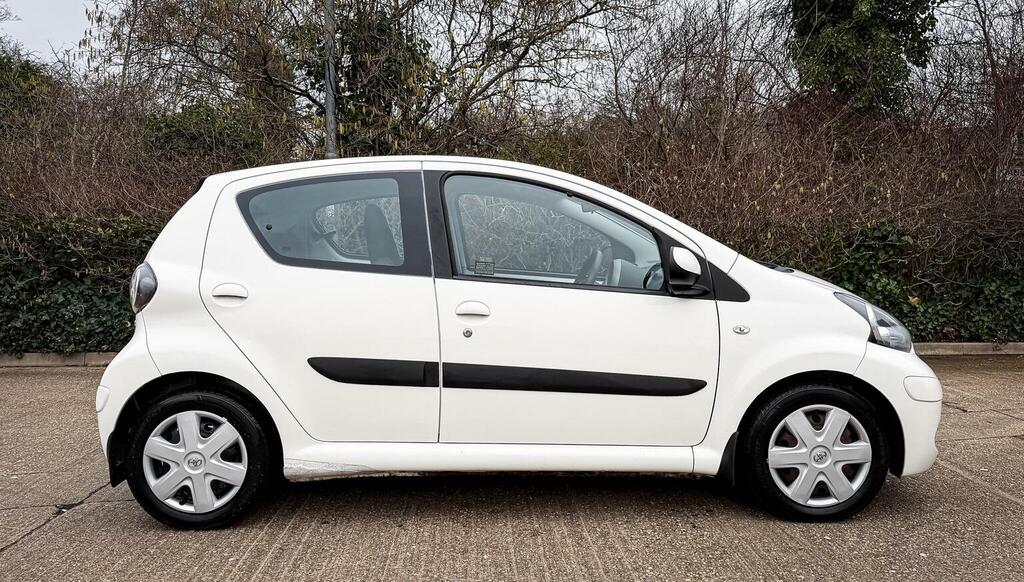 Toyota Aygo 1.0 Vvt-i Ice White #9