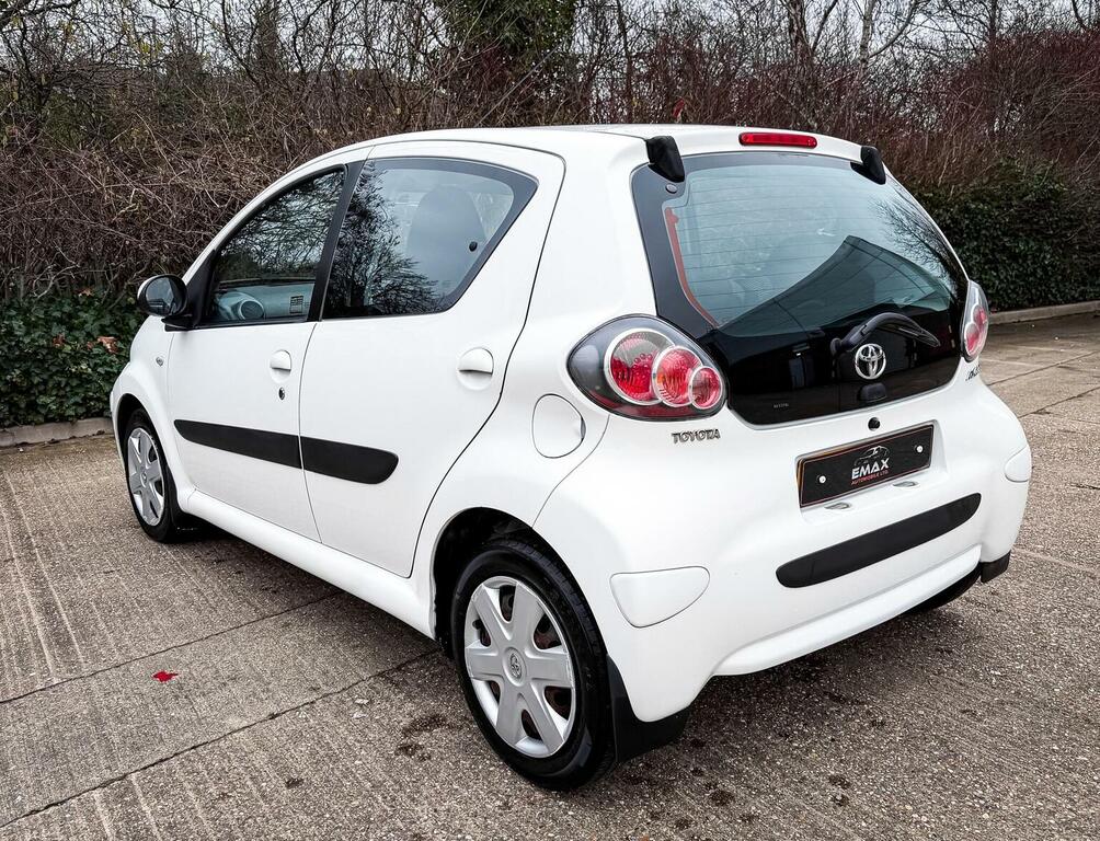 Toyota Aygo 1.0 Vvt-i Ice White #14