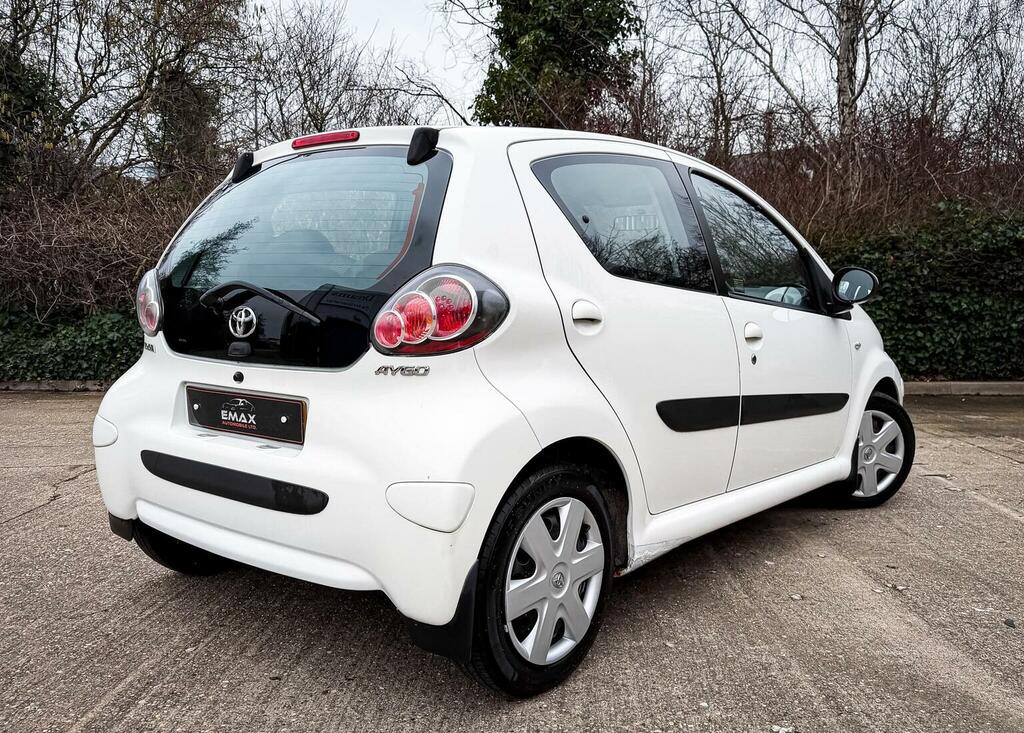 Toyota Aygo 1.0 Vvt-i Ice White #8