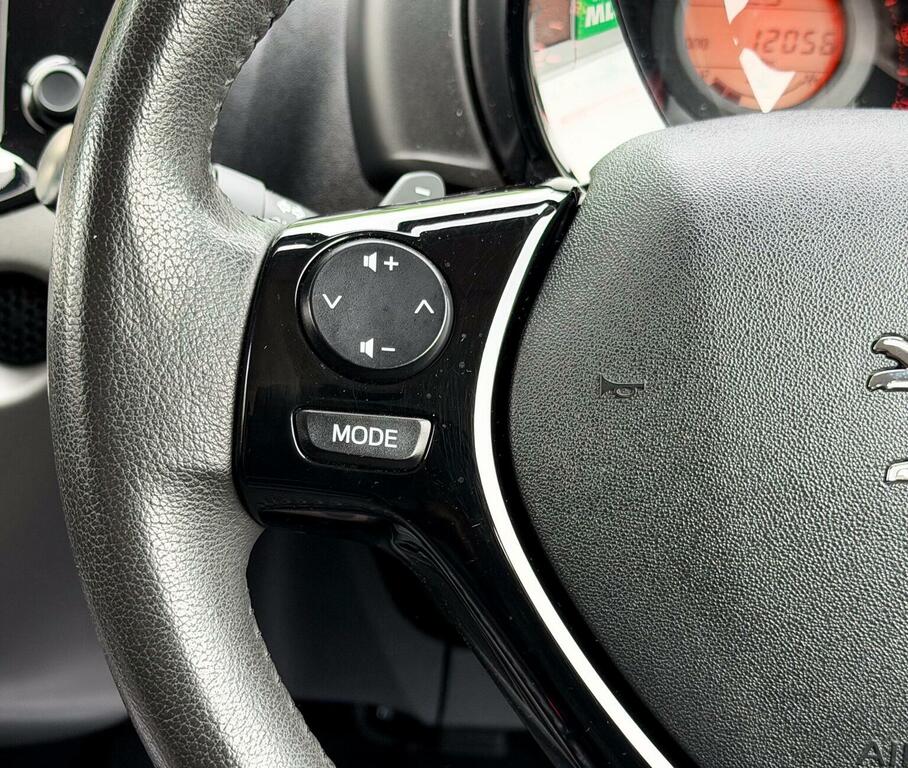 Peugeot 108 1.2 Puretech Roland Garros Top Euro 6 White #19