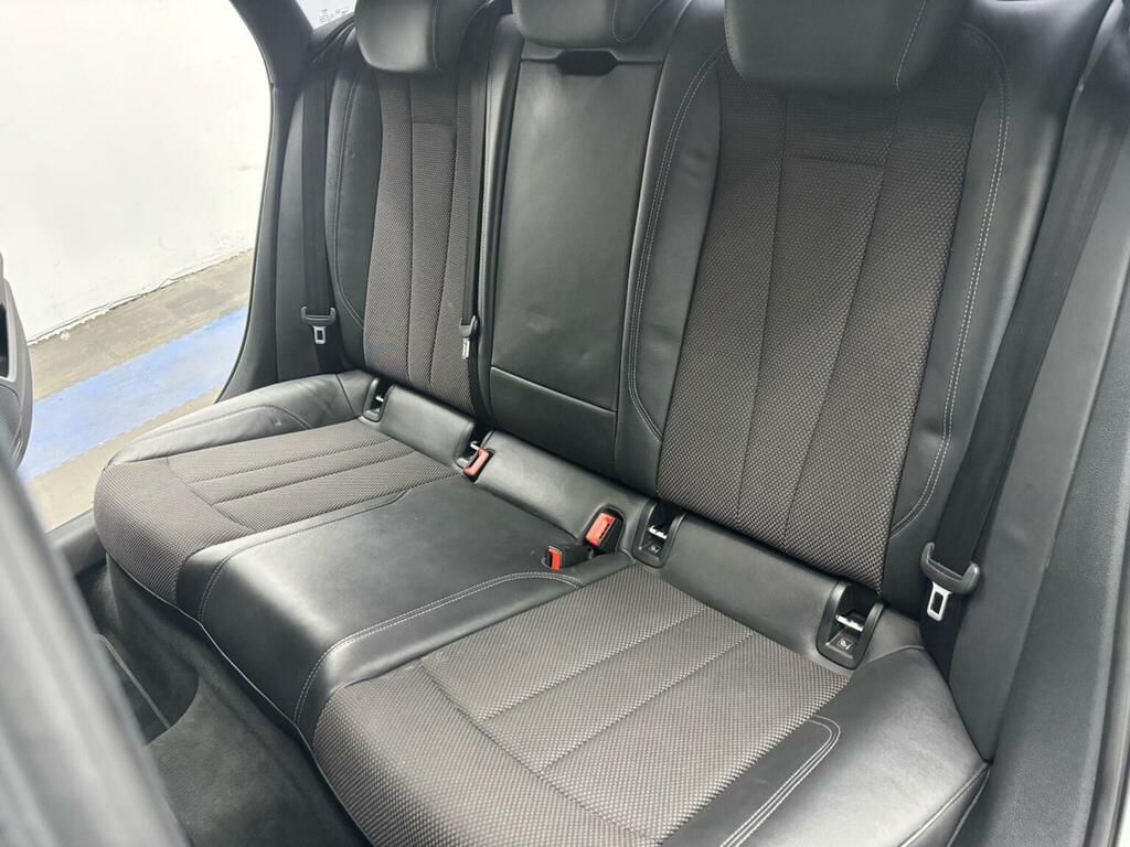 Audi A4 2.0 Tdi Ultra 190 Sport S Tronic Red #32