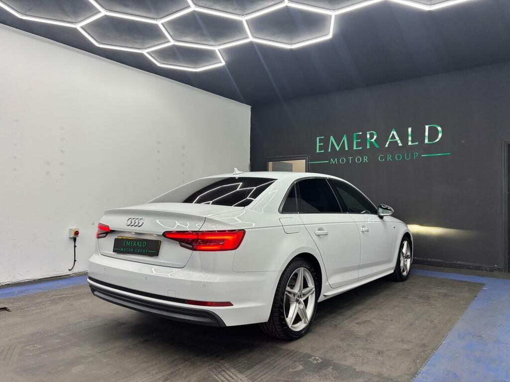 Audi A4 2.0 Tdi Ultra 190 Sport S Tronic Red #24