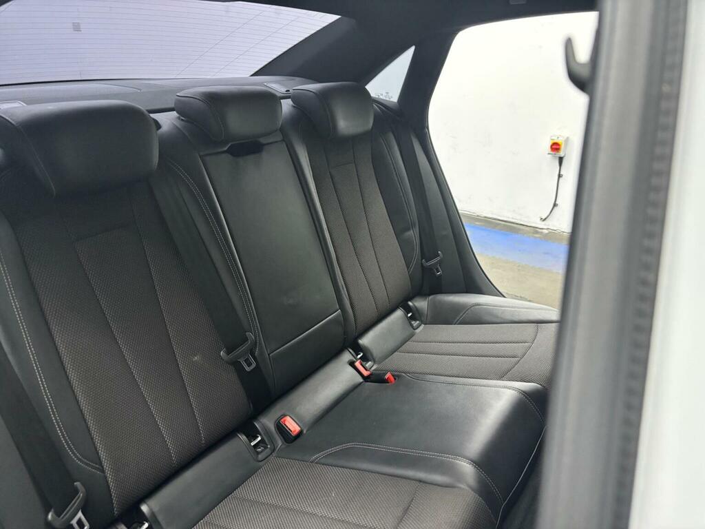 Audi A4 2.0 Tdi Ultra 190 Sport S Tronic Red #30