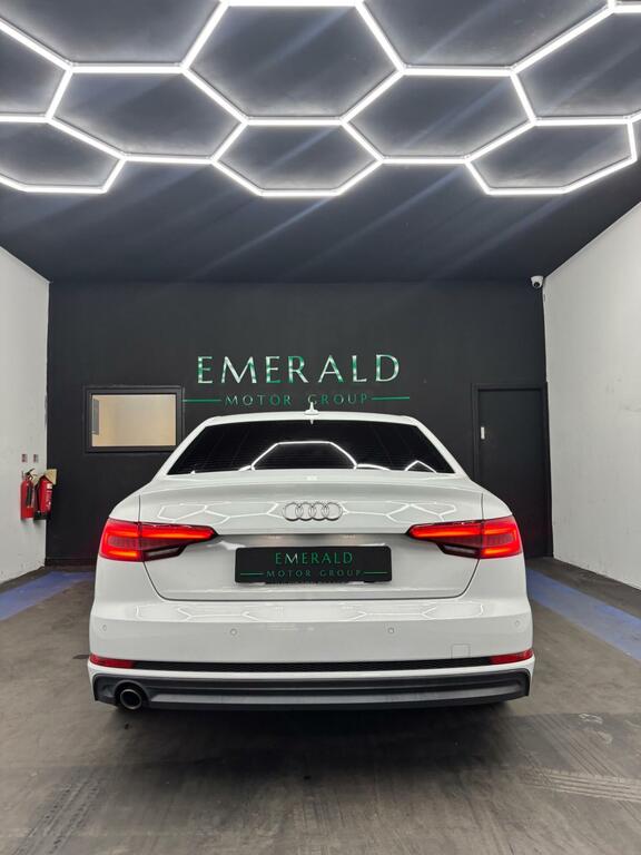 Audi A4 2.0 Tdi Ultra 190 Sport S Tronic Red #19